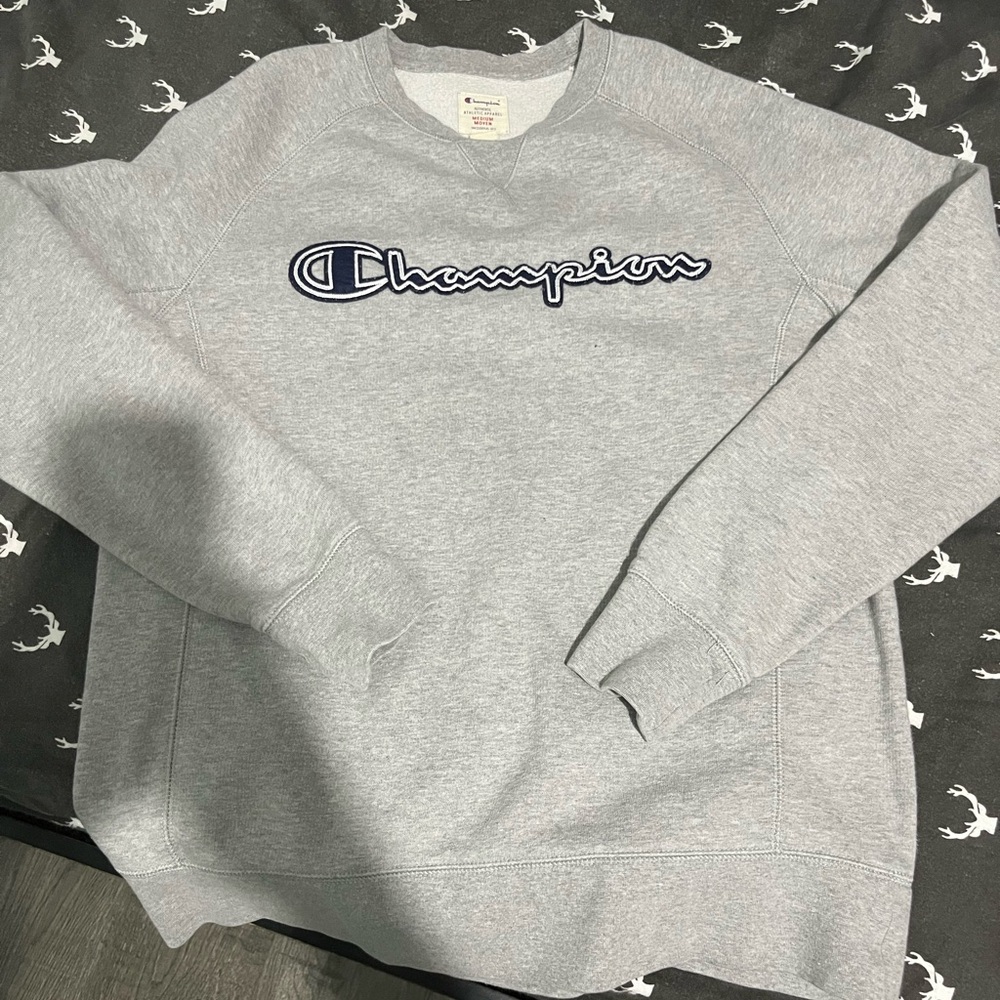 Champion grey Crewneck sweater size Medium